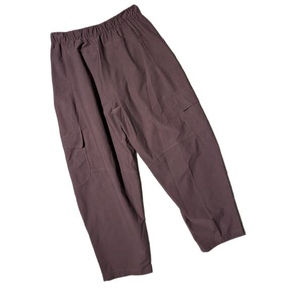 Lululemon Women's Brown Light Utilitech High Rise Utility Cargo Pants Sz 32 - Picture 2 of 5